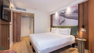 Sengetøy av topp kvalitet, safe på rommet og skrivebord