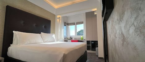 Phòng hạng Business, 1 giường cỡ queen, không hút thuốc | Bộ trải giường bằng vải cotton Ai Cập, minibar, két bảo mật tại phòng