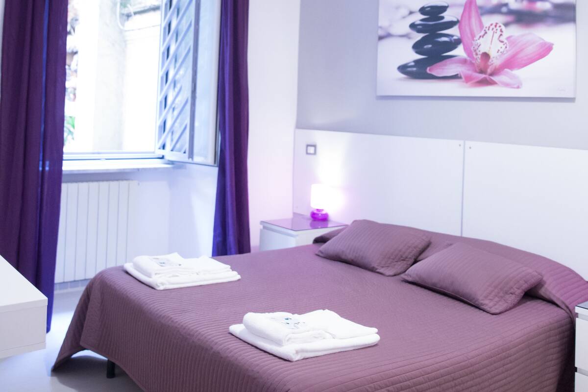 Classic Triple Room, Multiple Beds, Ensuite | Down comforters, in-room safe, desk, iron/ironing board (on request)
