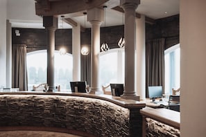 Reception - Hotel Montis - Schönblick (Brunico)