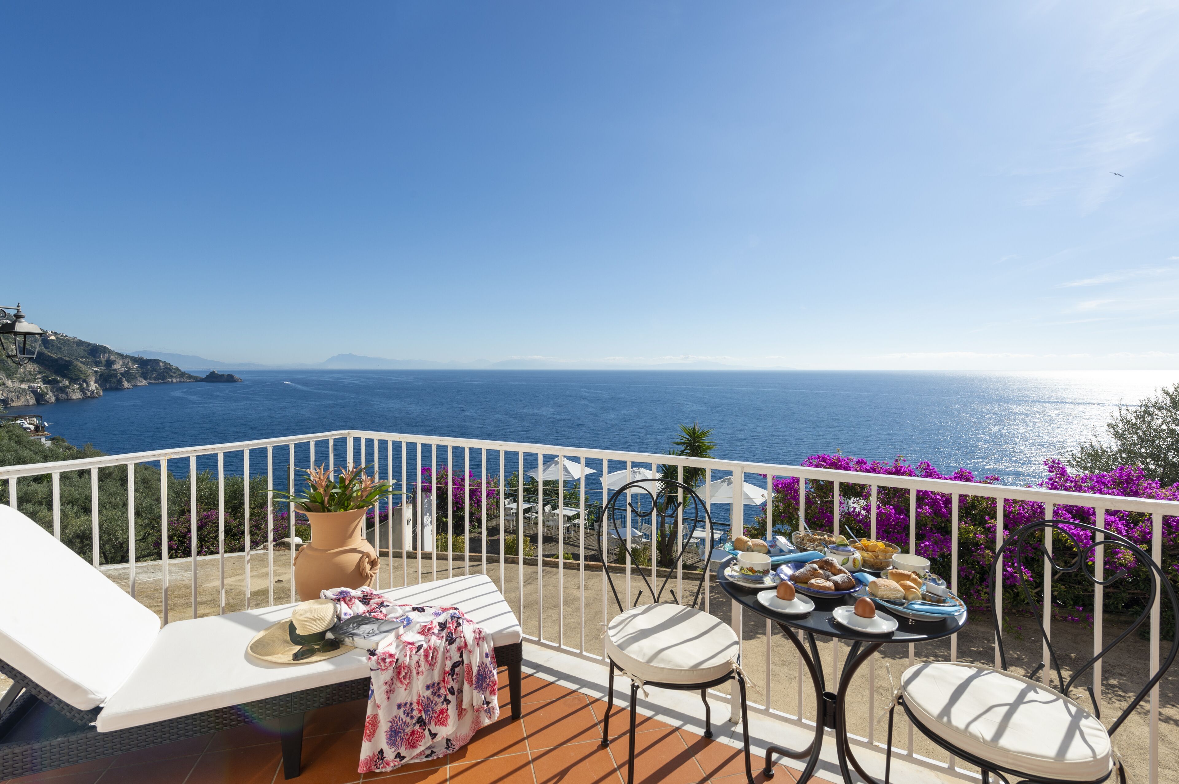 Doppel- oder Zweibettzimmer, Meerblick | Terrasse/Patio