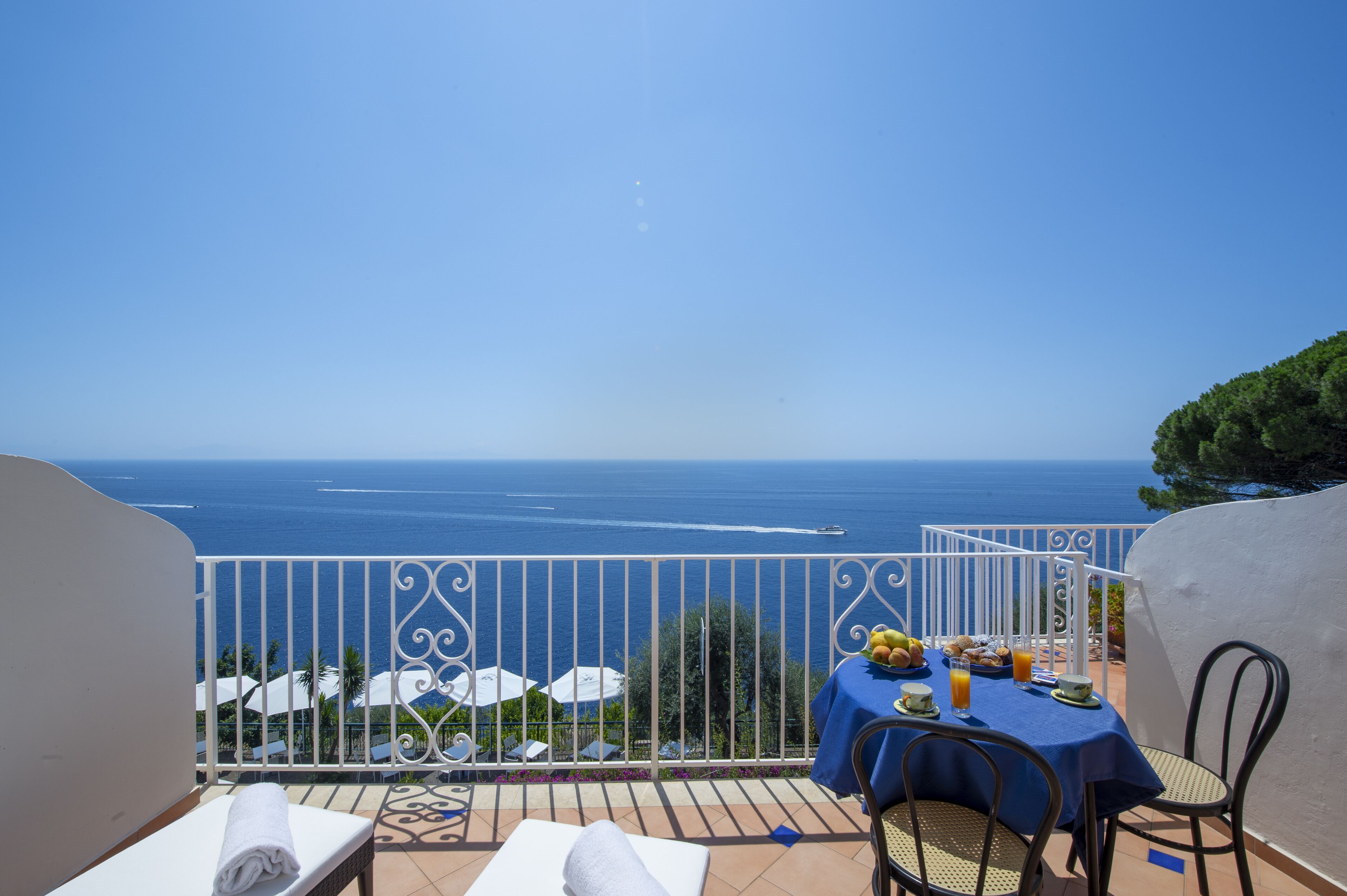 superior double room, balcony, sea view | terrace/patio