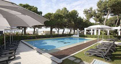 International Beach Hotel