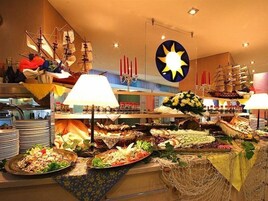 供应晚餐，国际美食