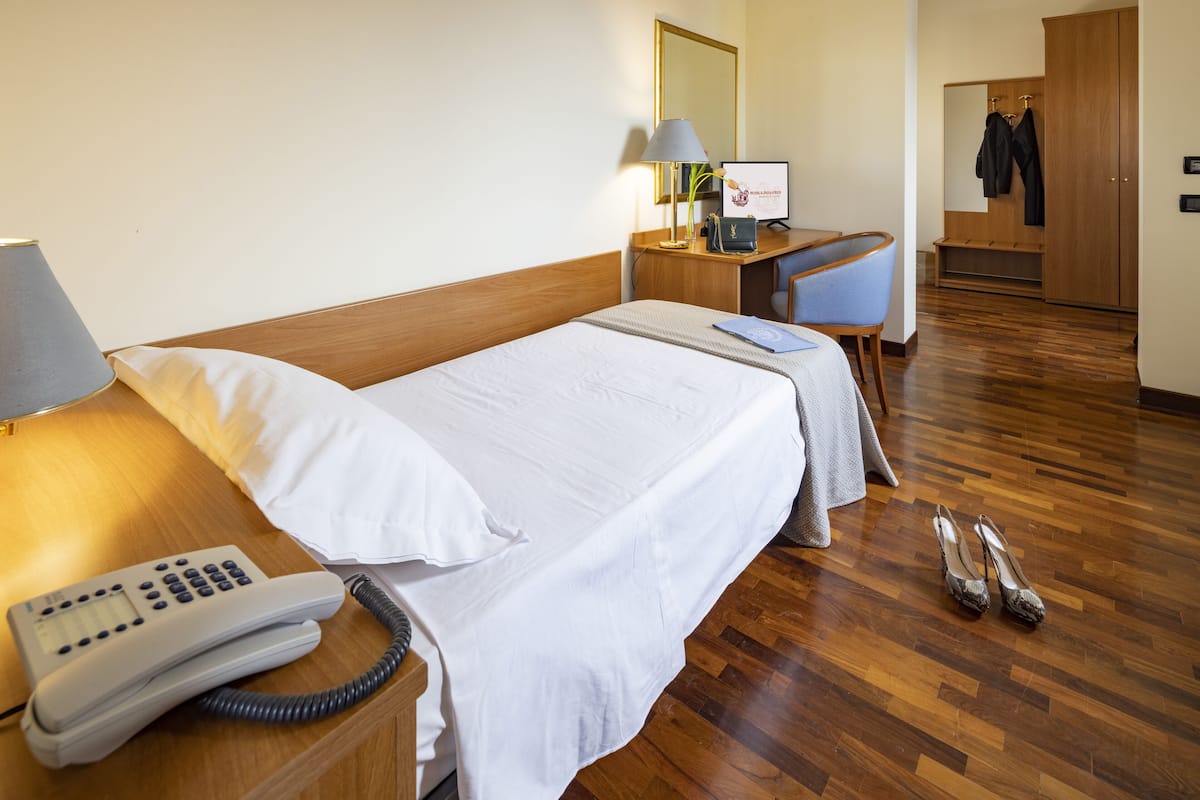 Economy Single Room | Una scrivania, postazione laptop, insonorizzazione, Wi-Fi gratuito