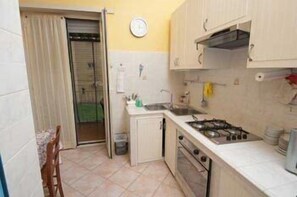 Suite (Single Use) | Private kitchen | Fridge, coffee/tea maker - Babri Simintaj (Rome)