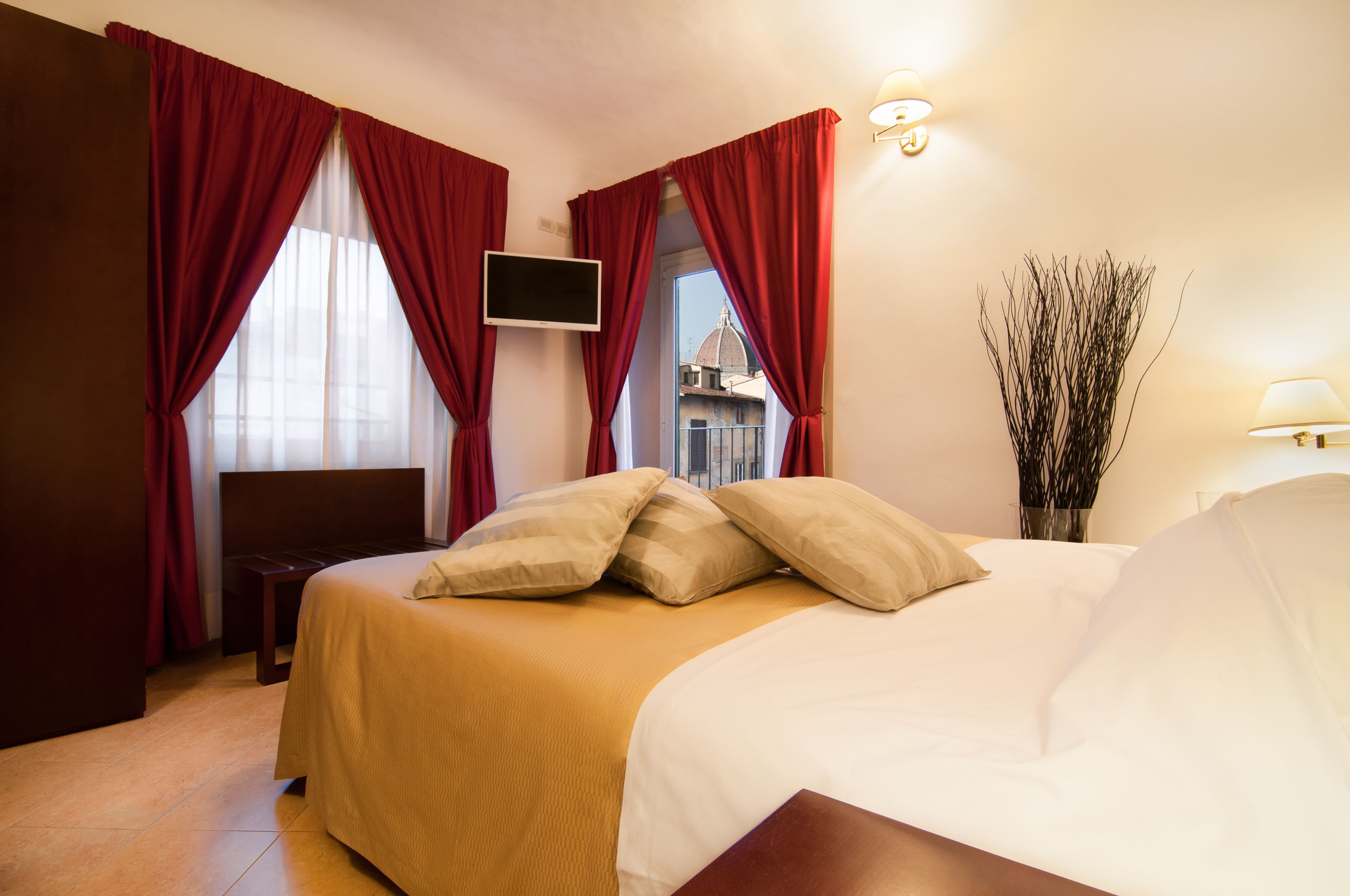 deluxe double room, 1 queen bed, balcony | premium bedding, down duvets, memory-foam beds, desk