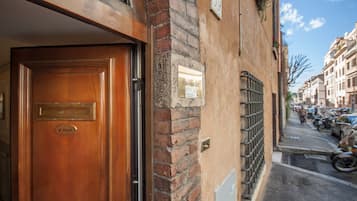 EntrĂ©e de lâhĂ©bergement