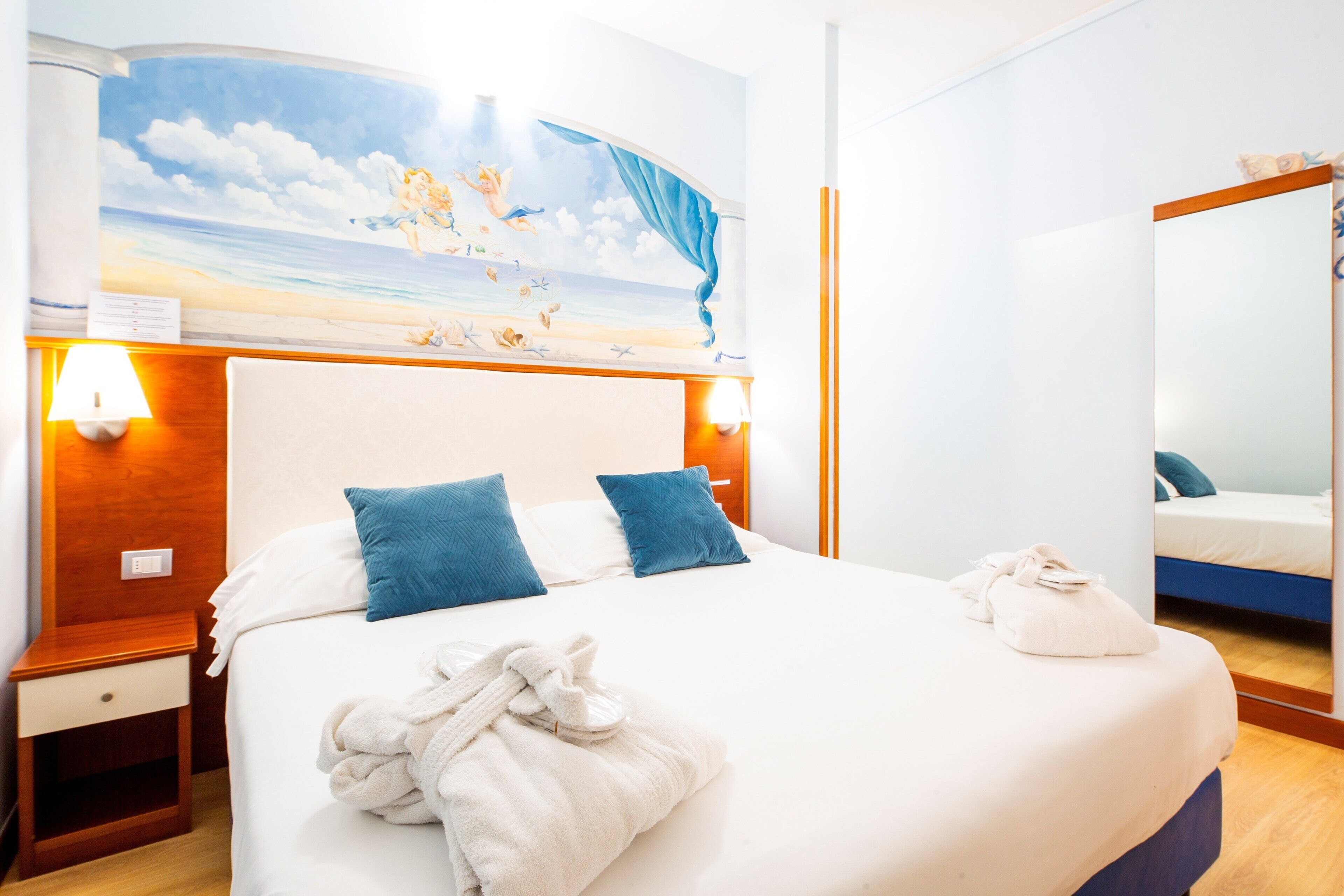 Studio, coin cuisine, côté cour intérieure