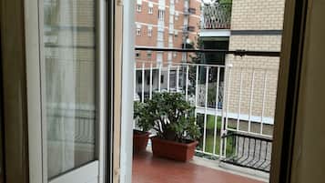 Single Room, Shared Bathroom | Balcony