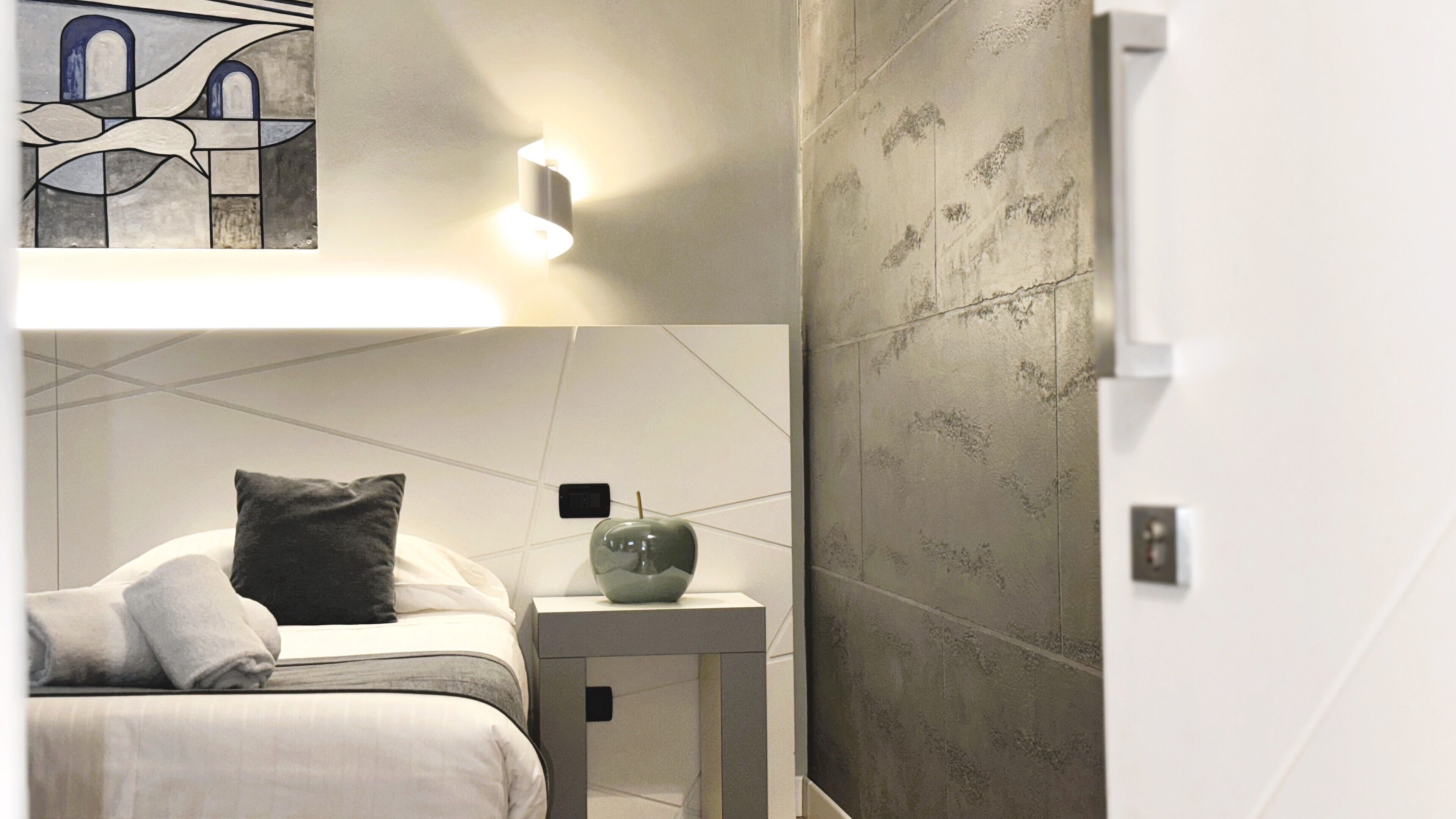 客房內保險箱、書桌、遮光布/窗簾、隔音