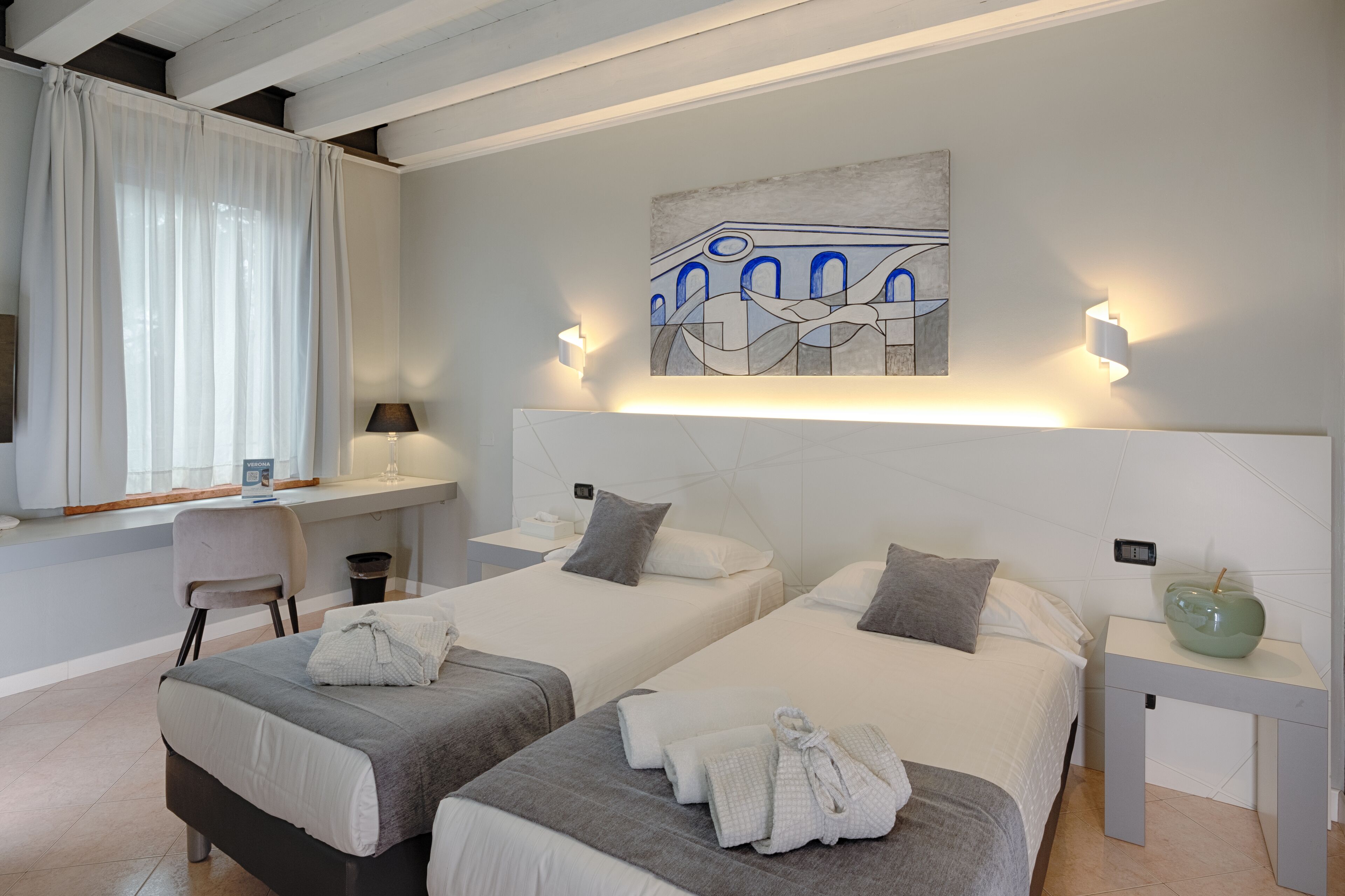 comfort double room, 2 single beds | 1 bedroom, in-room safe, desk, blackout curtains