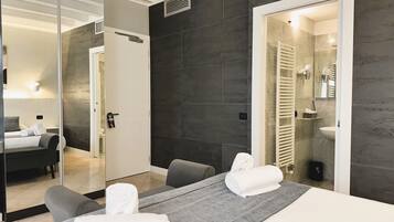 Comfort Double Room, 1 Queen Bed, Balcony | In-room safe, desk, blackout curtains, soundproofing