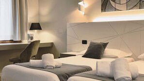 Comfort Twin Room | In-room safe, desk, blackout drapes, soundproofing - Albergo Fontana (Verona)