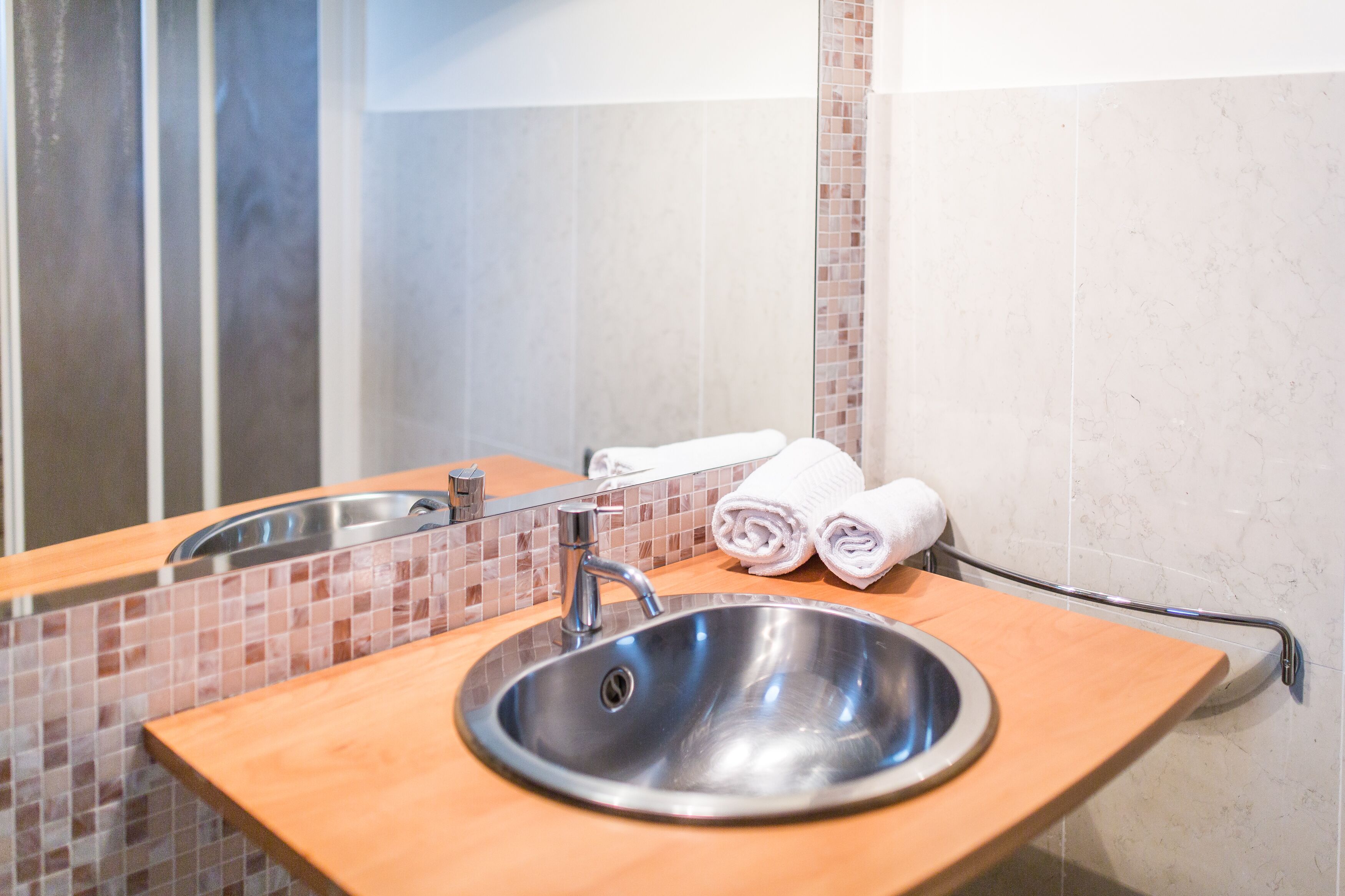 quadruple room | minibar, in-room safe, desk, free wifi