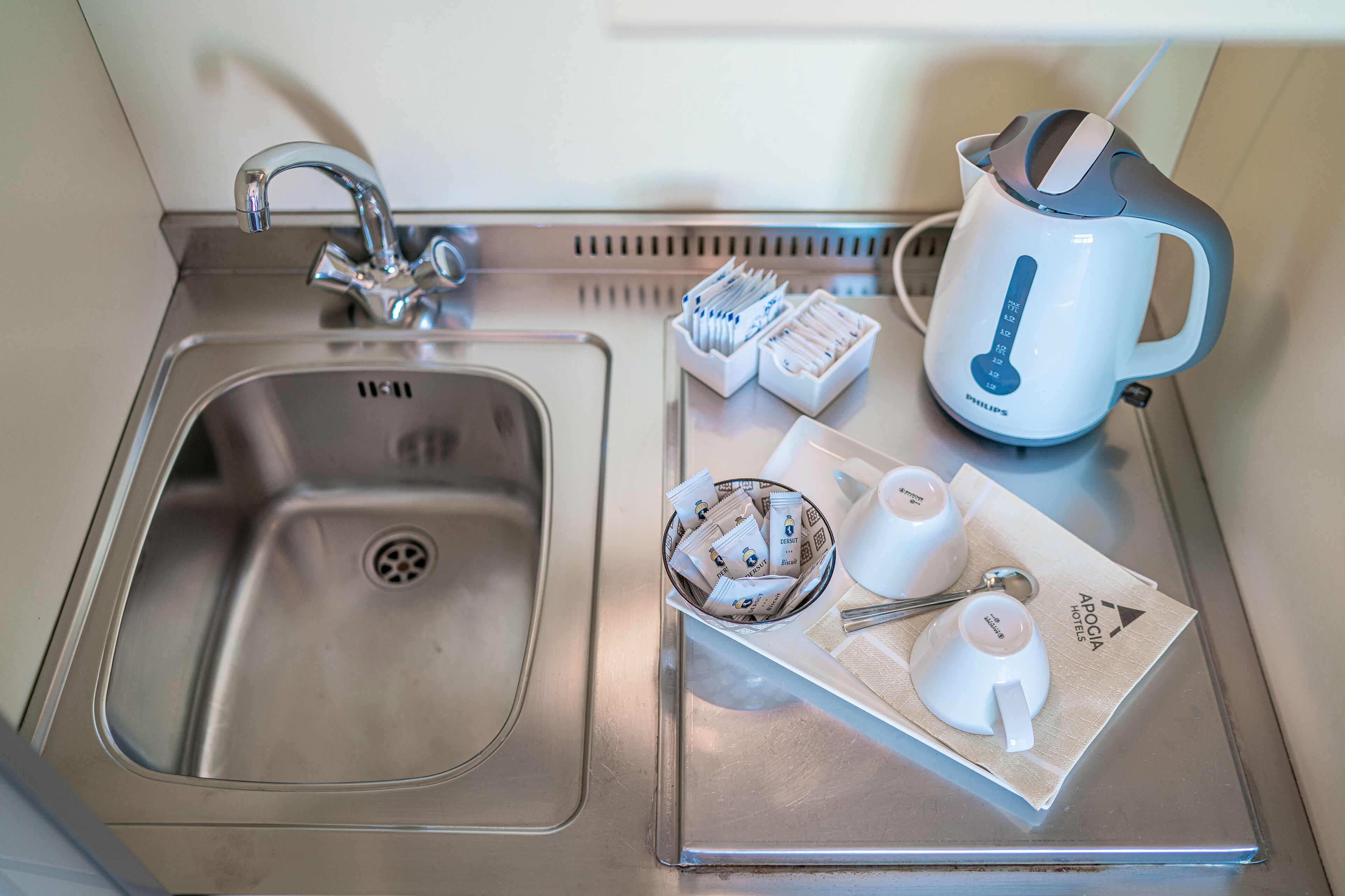 quadruple room | minibar, in-room safe, desk, free wifi