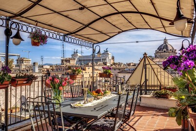 Pantheonview - Luxury Suites