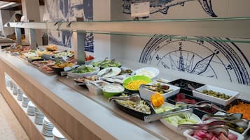 Breakfast, lunch, dinner served; Mediterranean cuisine
