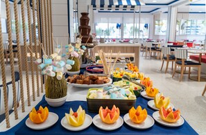 供应早餐、午餐和晚餐,地中海菜