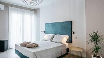 Superior Room | In-room safe, desk, free cots/infant beds, travel cot