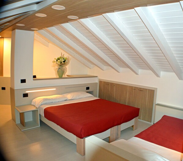 룸 (Quintuple) | 객실 내 금고, 책상, 암막 커튼, 무료 WiFi