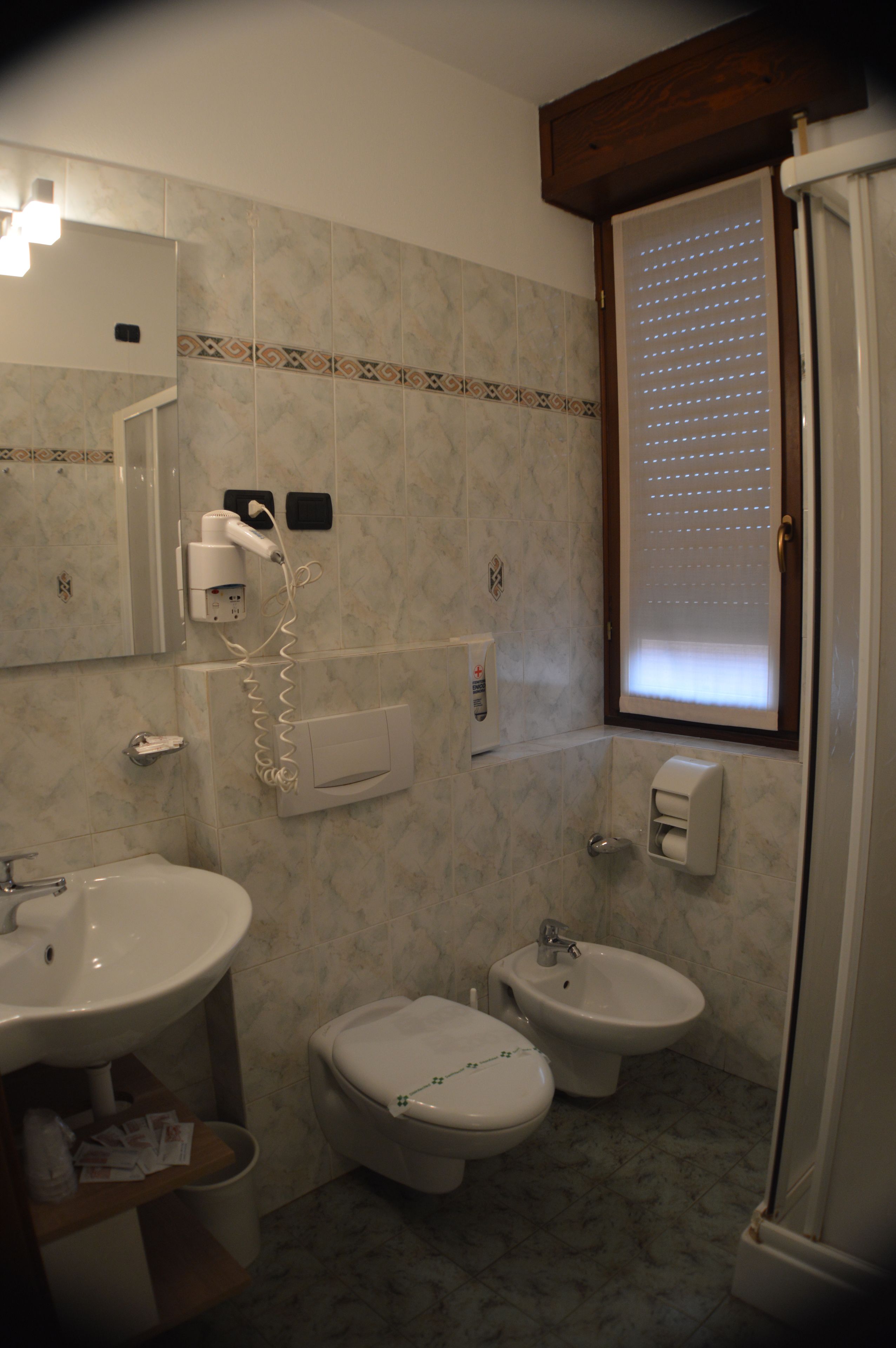quadruple room | bathroom | free toiletries, hair dryer, towels, soap
