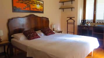 Chambre Classique Double ou avec lits jumeaux, 1 grand lit, vue lac (Lake View)