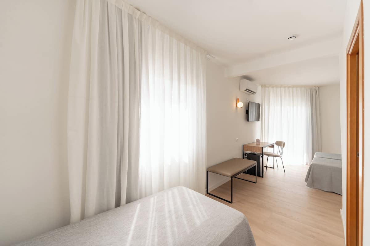 1 bedroom, minibar, in-room safe, desk