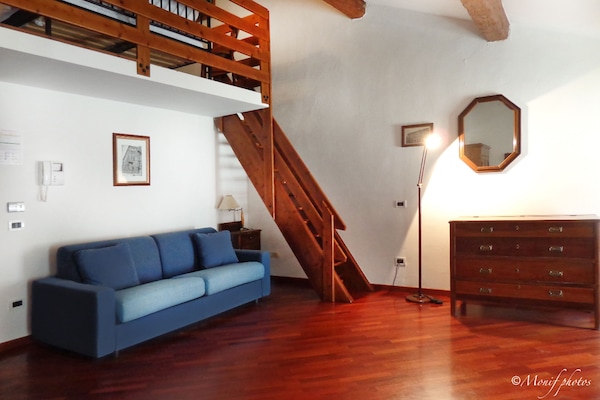 Apartment, 1 Bedroom, Kitchenette (4 pax) | Living room | 21-inch flat-screen TV with satellite channels, TV