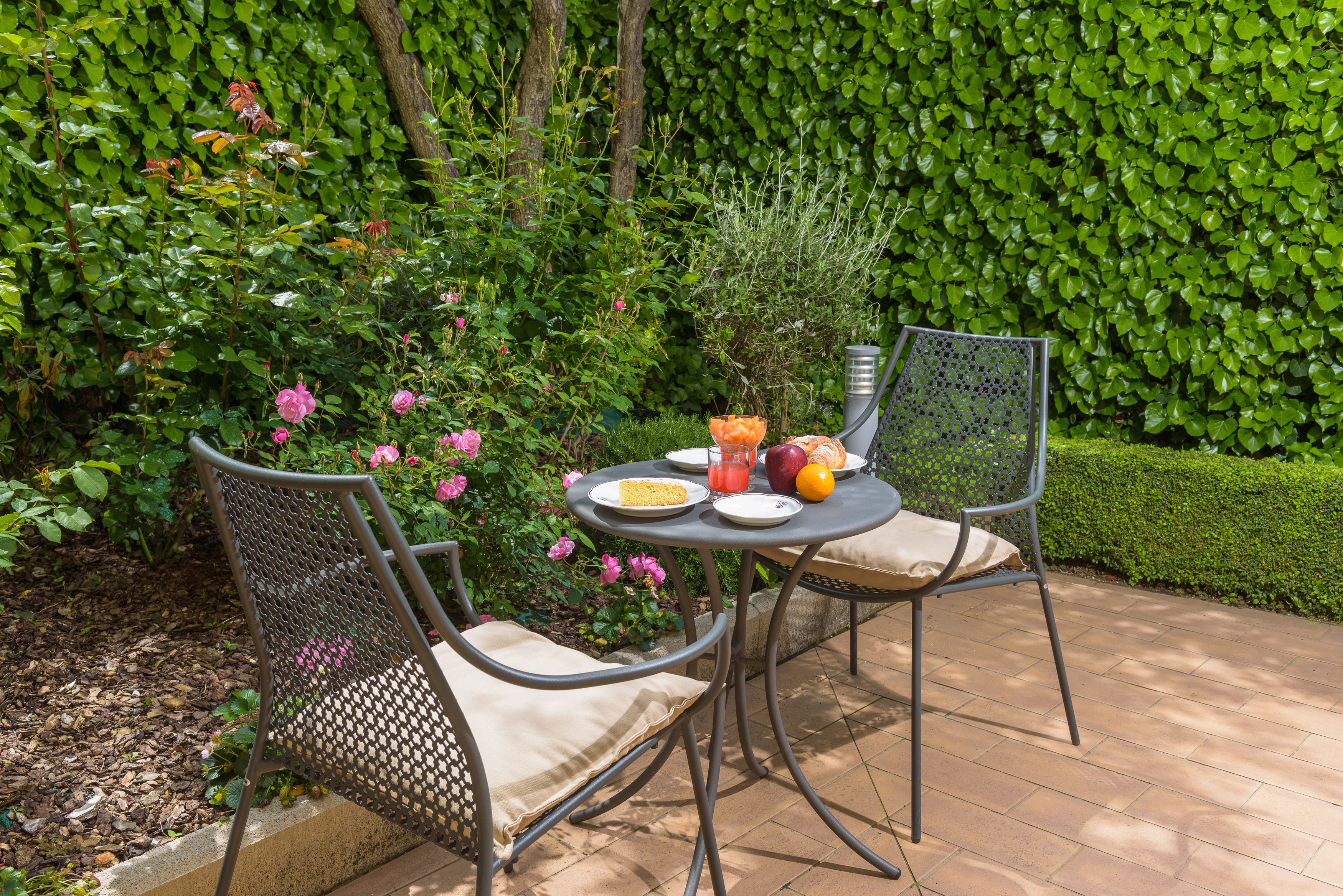 standard triple room, 1 bedroom | garden view