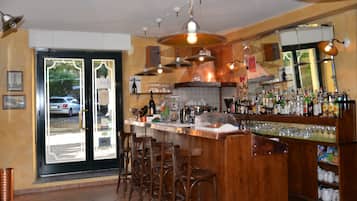 Bar (in der Unterkunft)