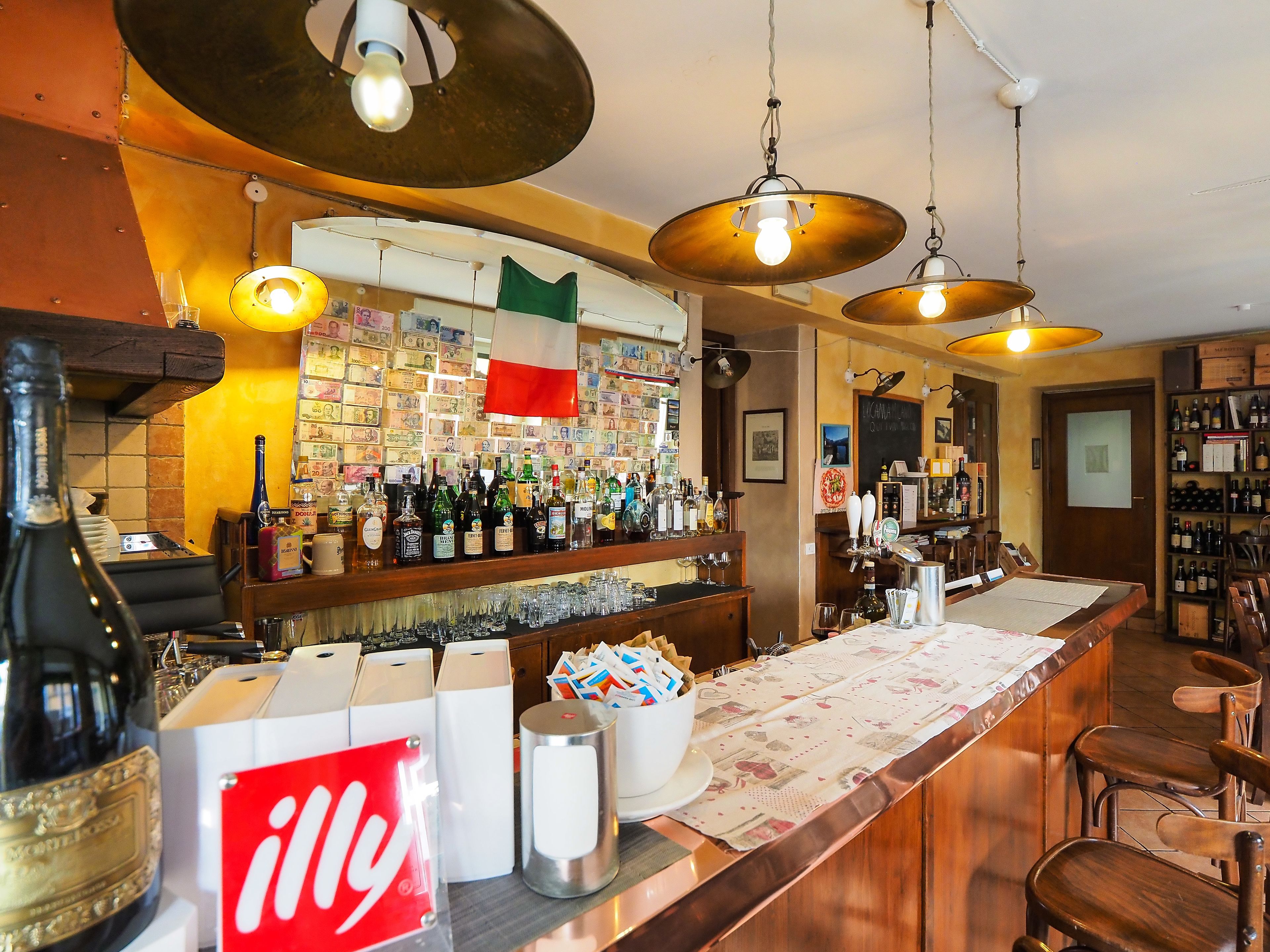 Bar (en la propiedad)