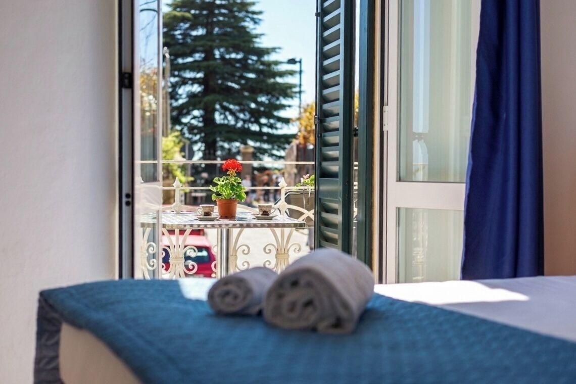 Standard Double Room | Hypo-allergenic bedding, minibar, desk, laptop workspace