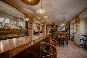 Bar (en la propiedad)