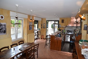 Bar (en la propiedad)