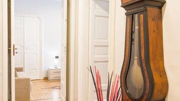 Apartment | Living area | 15-inch TV with satellite channels