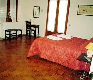 Quadruple Room | Premium bedding, iron/ironing board, free WiFi