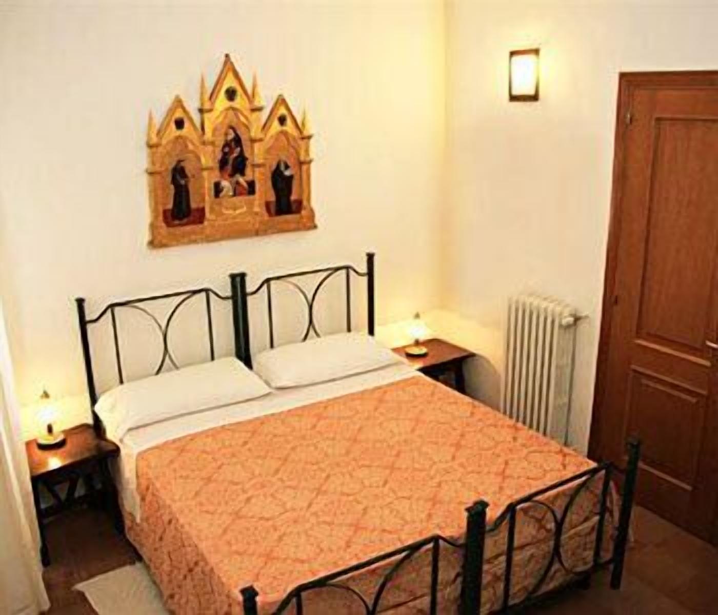 in-room safe, individually decorated, desk, cots/infant beds