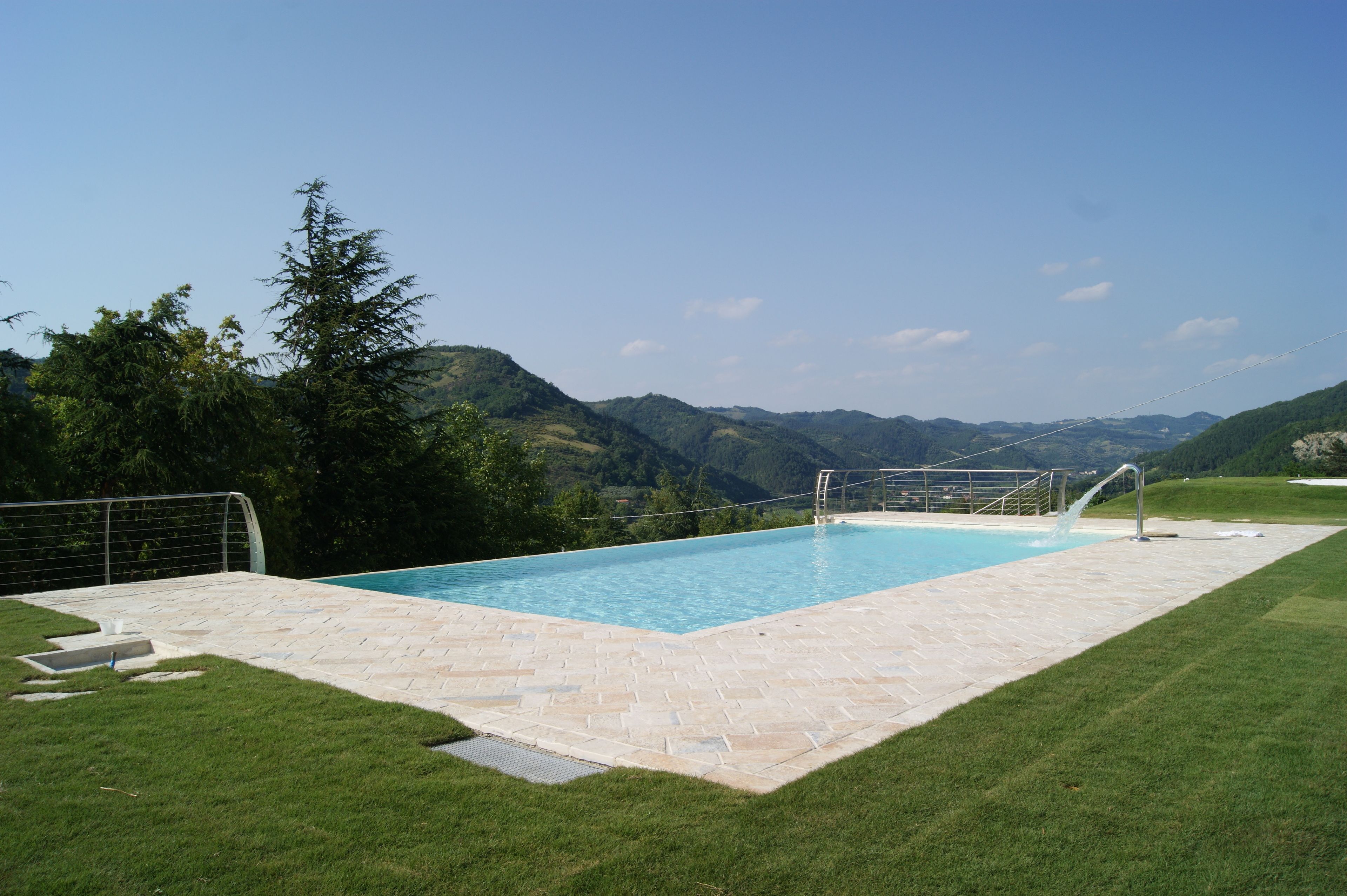 Außenpool, Infinity-Pool, Liegestühle