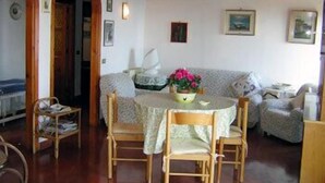 Unclassified image, 2 of 13, button - Villa Persico (Massa Lubrense)