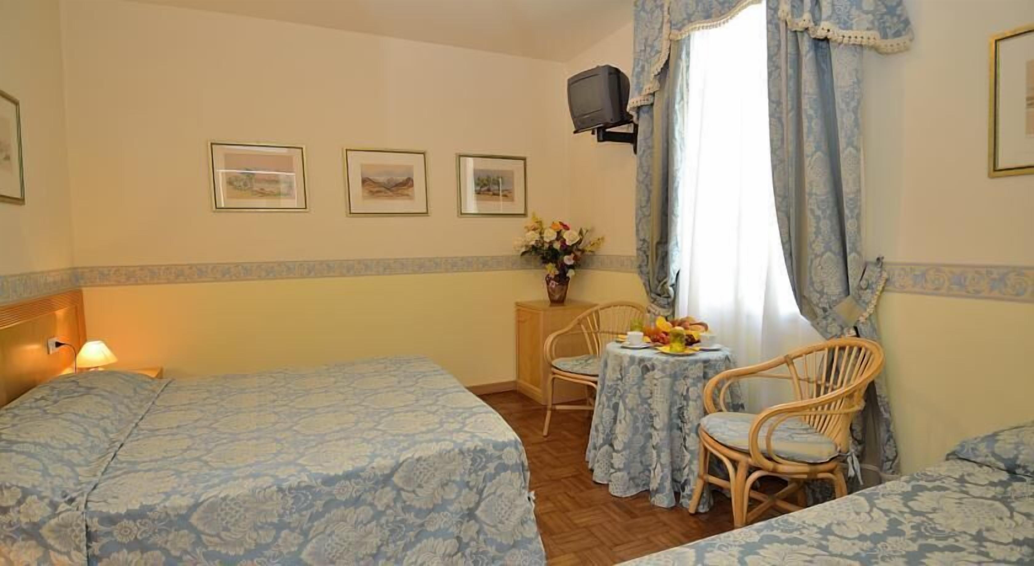 Minibar, in-room safe, free WiFi, bed sheets