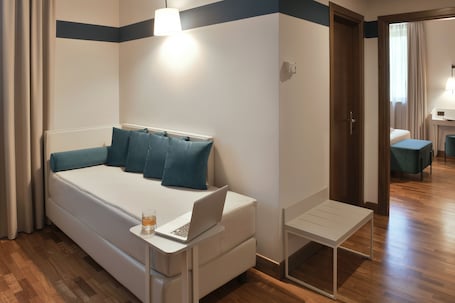 Hypo-allergenic bedding, down comforters, Select Comfort beds, minibar. Torresi
