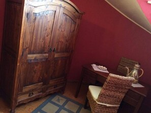 Minibar, desk, free cots/infant beds, free WiFi - Di Rocco (Loreto Aprutino)