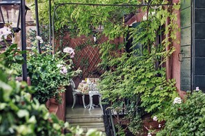Comfort Double Room | Terrace/patio - Locanda Fiorita (Venice)