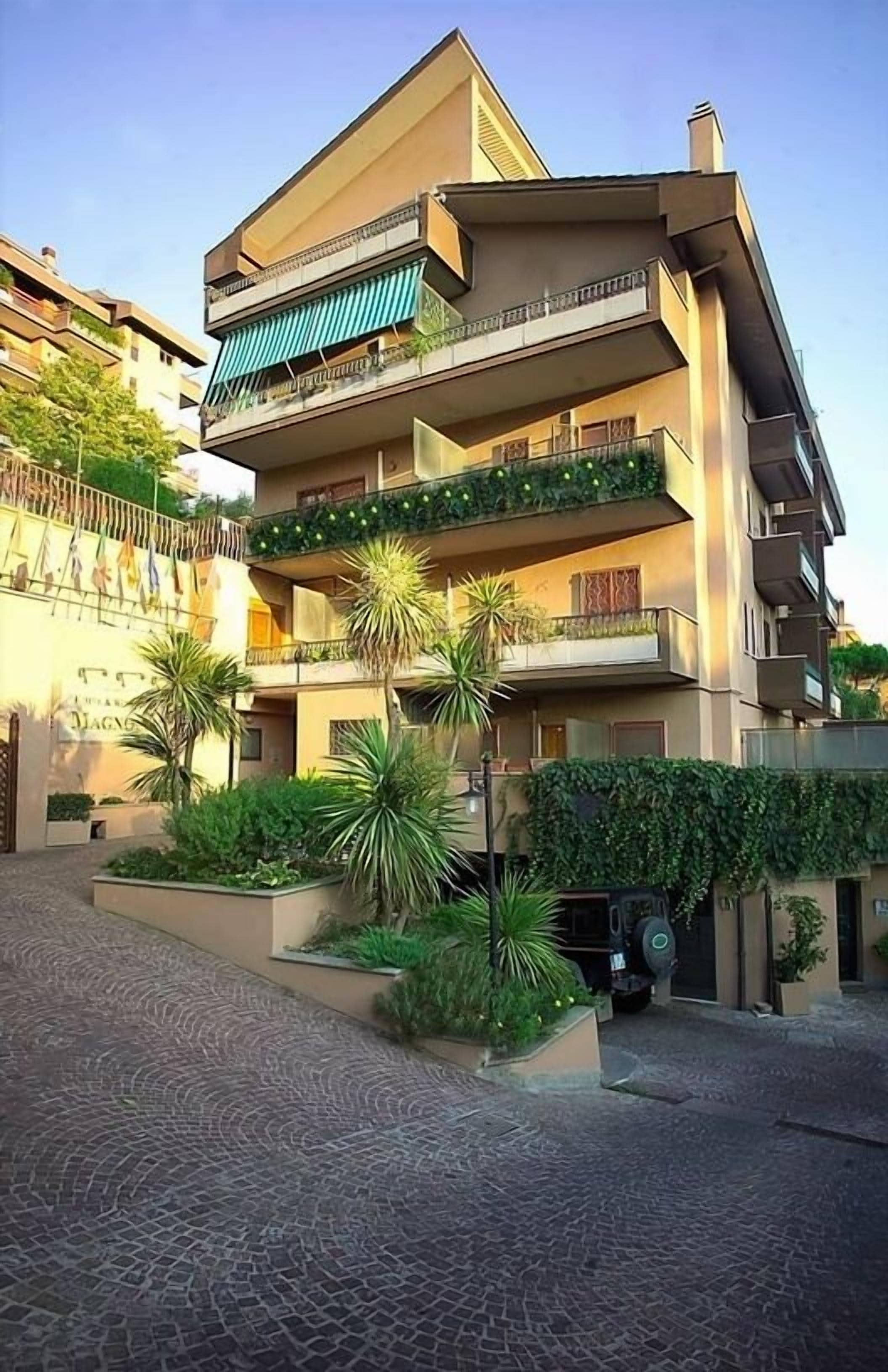 مدخل المنشأة