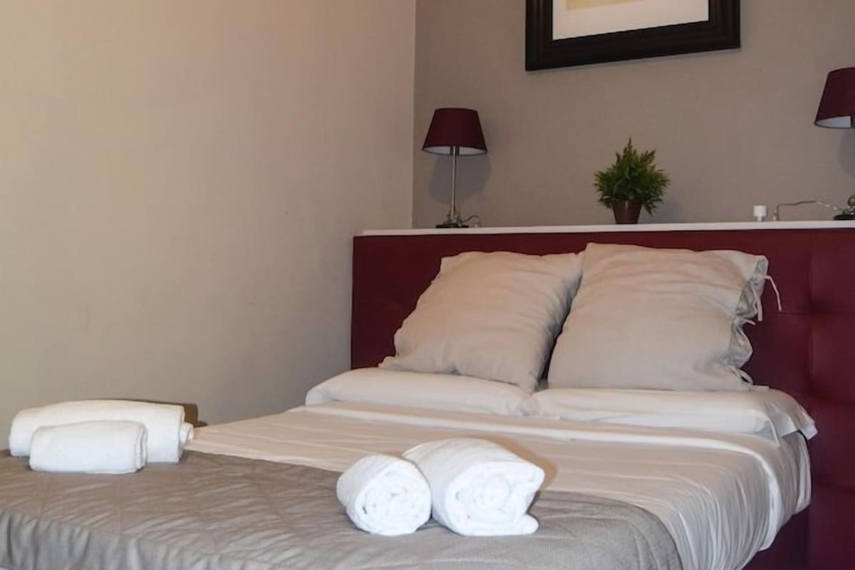 Desk, blackout curtains, free WiFi, bed sheets