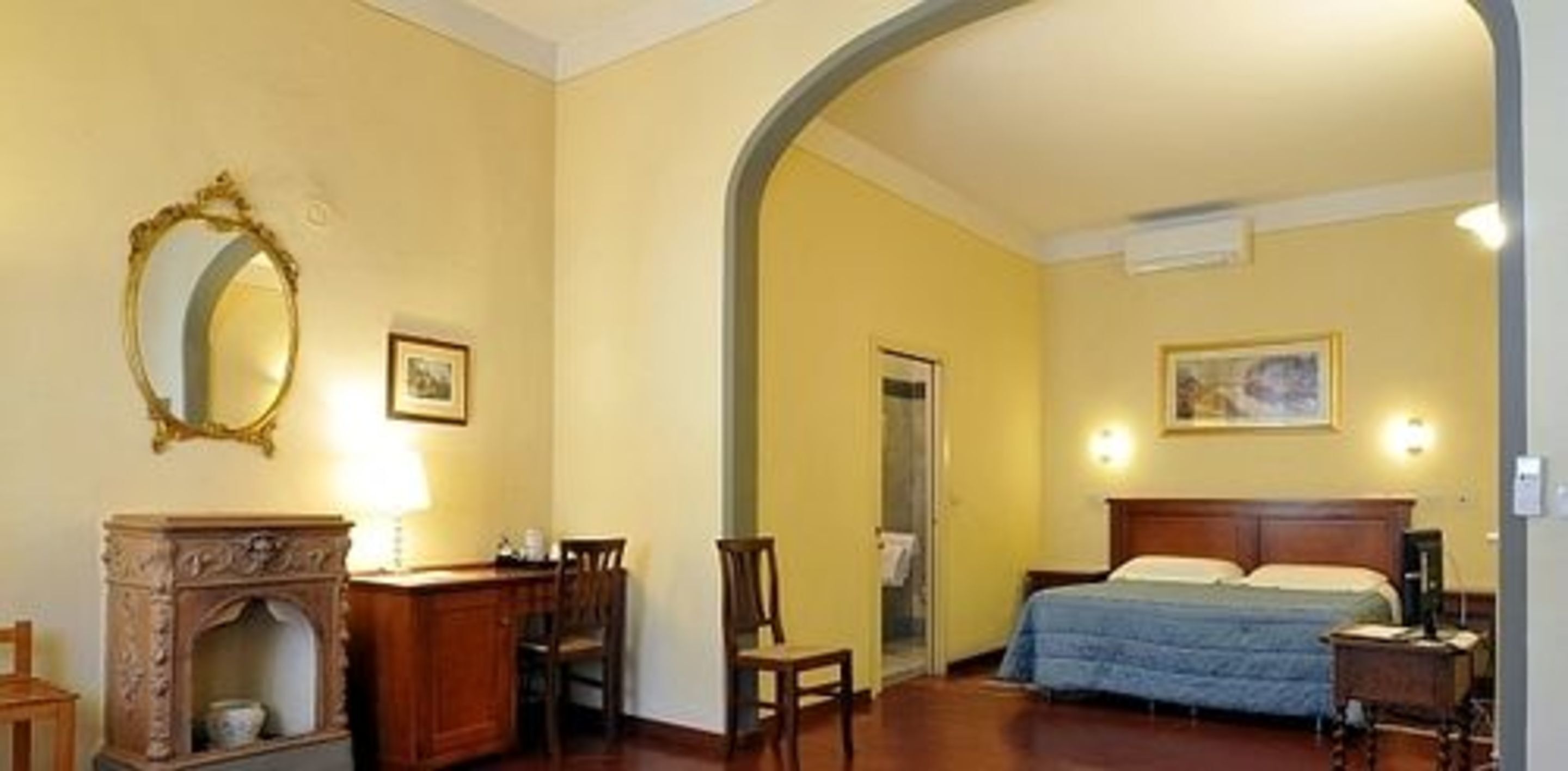 Donsdekens, een bureau, geluiddichte muren, babybedden (toeslag)