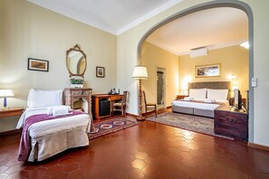 Room - Bellevue House (Florence)