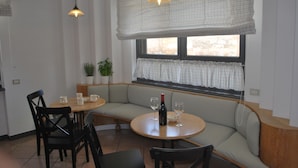 Living area - Hotel Donatello (Alberobello)