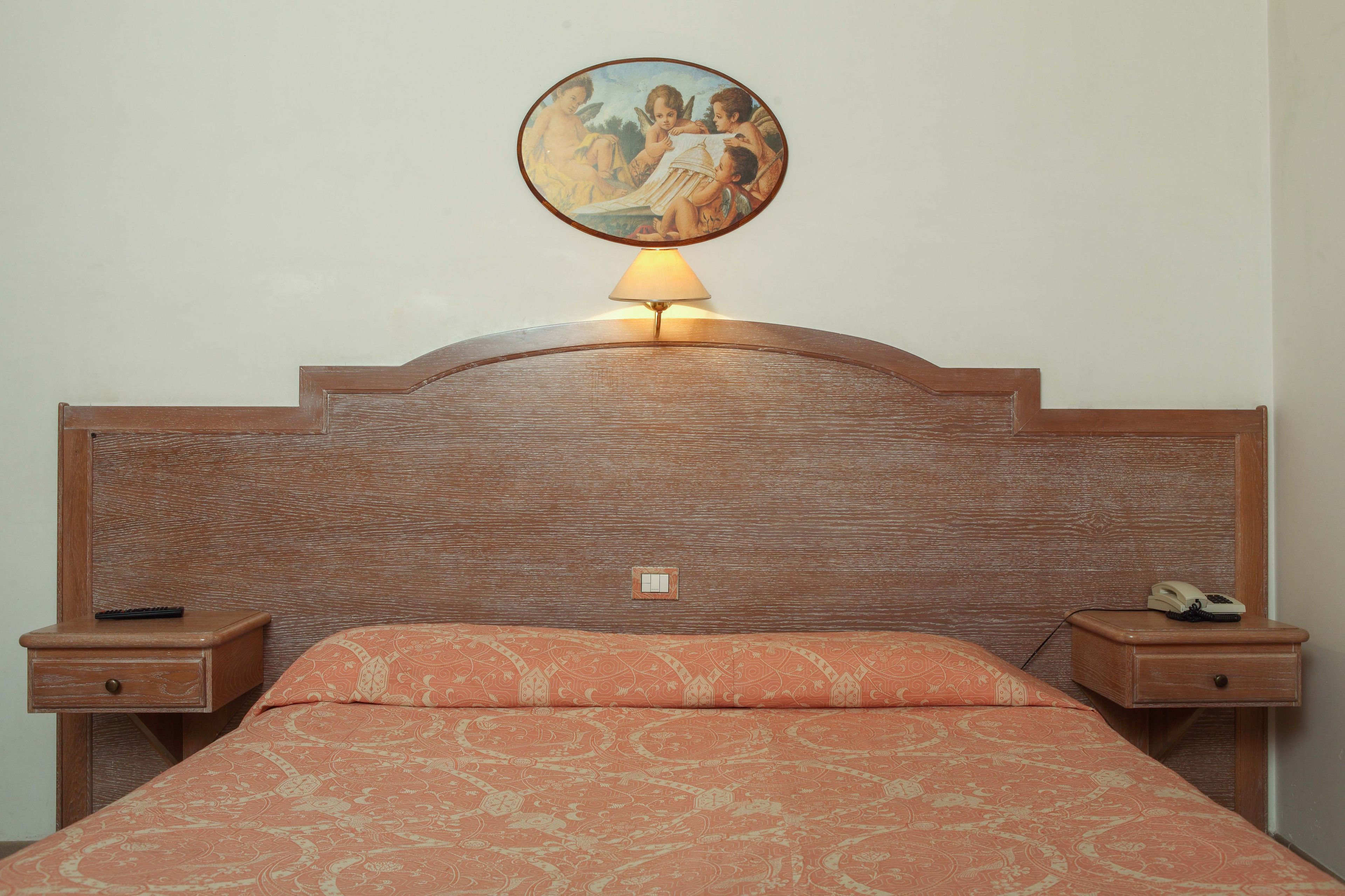 double or twin room | in-room safe, free cots/infant beds, free wifi